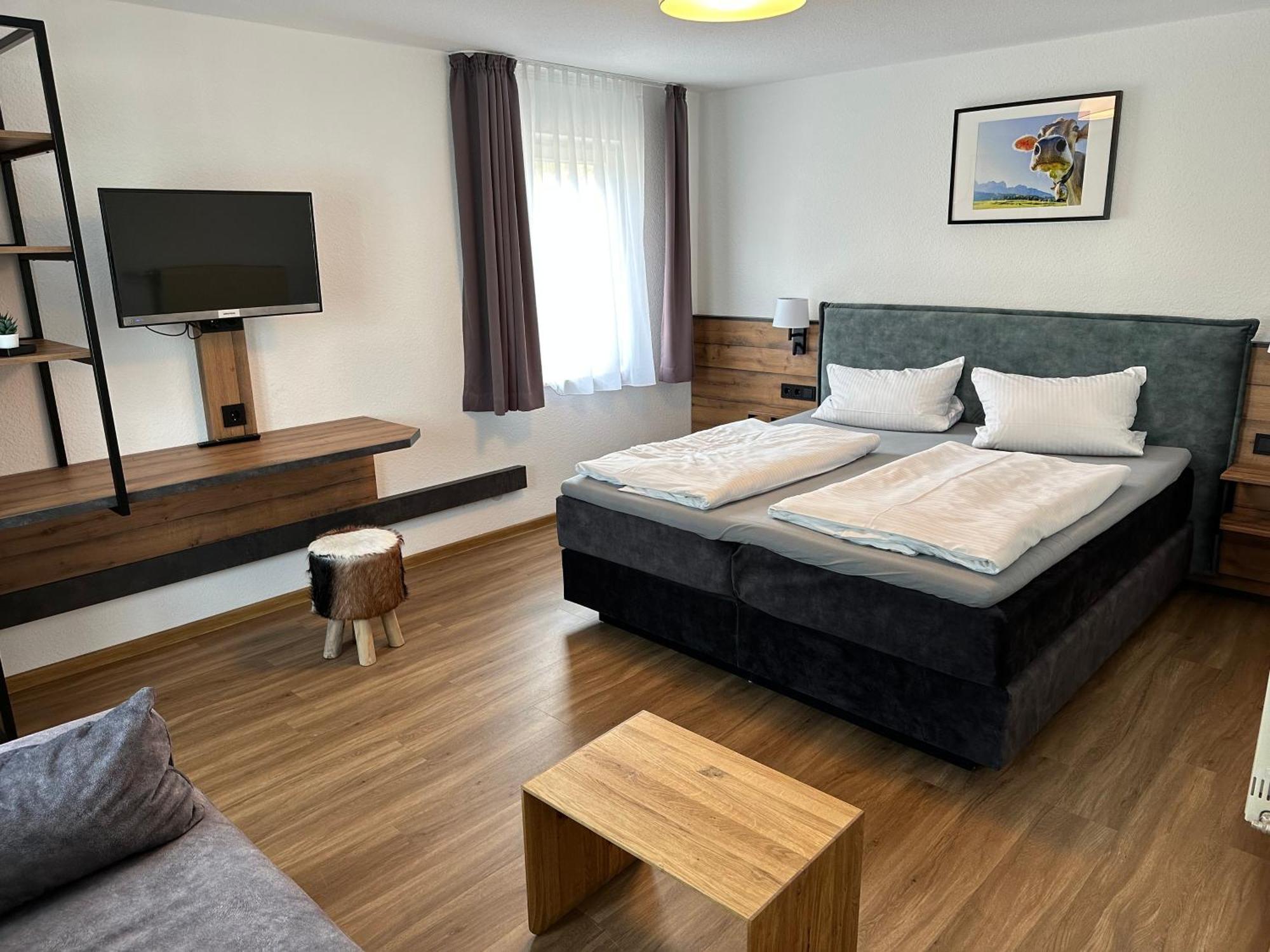 Hotel Zum Bayrischen Wirt Maierhöfen Esterno foto