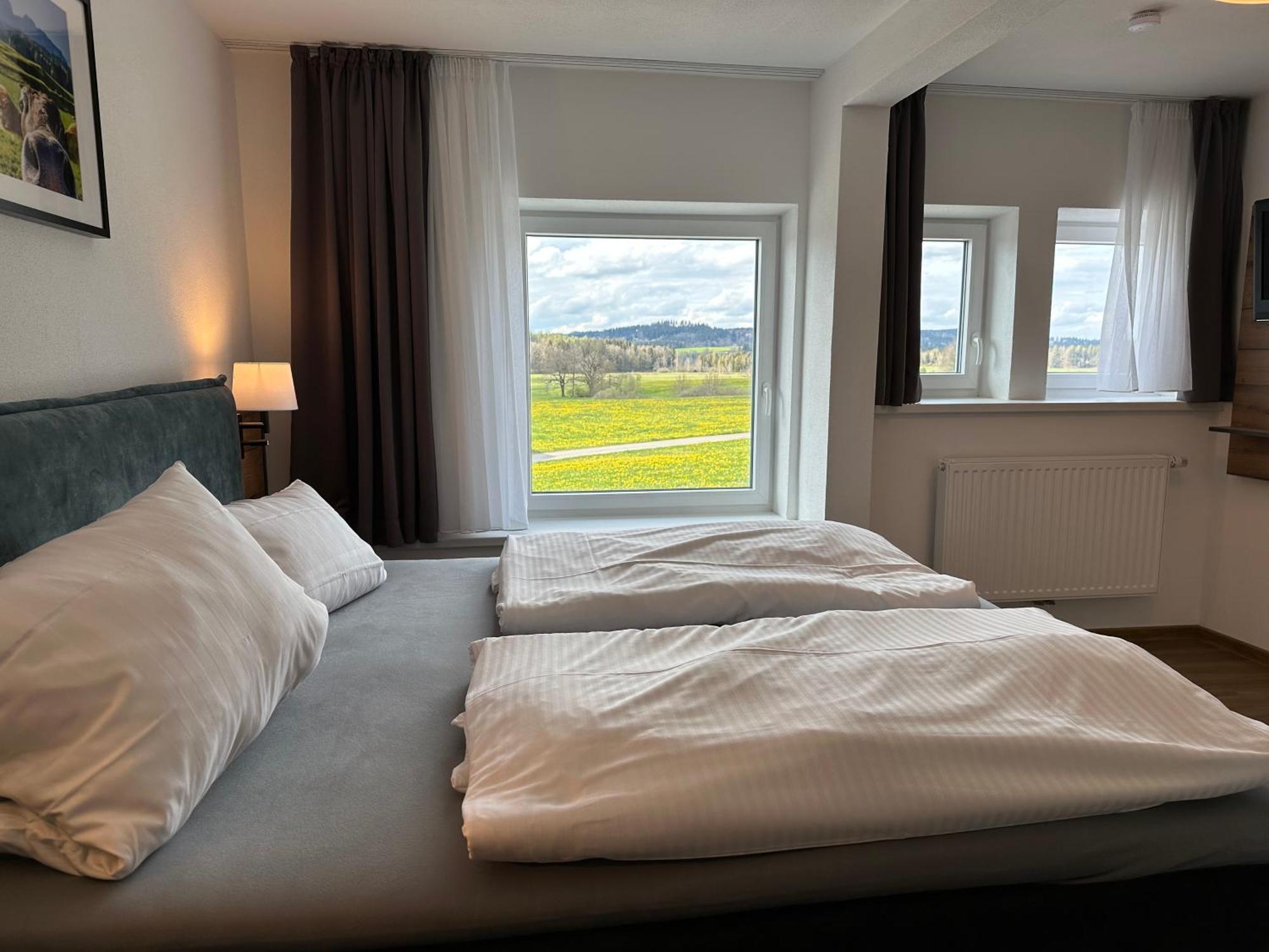 Hotel Zum Bayrischen Wirt Maierhöfen Esterno foto